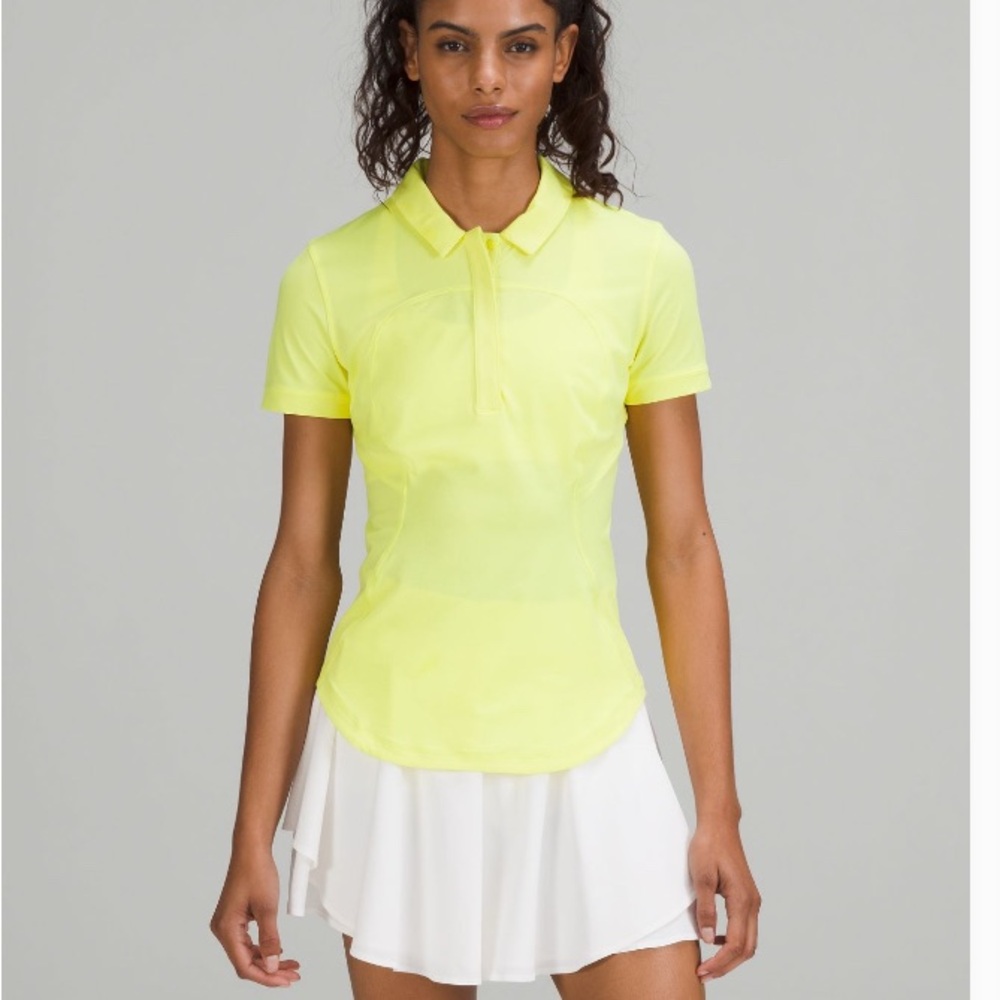 EUC Lululemon Quick Drying Fitted
Golf Polo yellow size 8